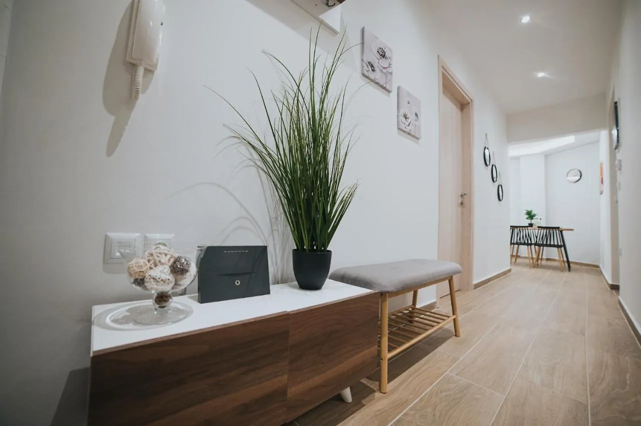 Comfy And Stylish Apartment Selanik